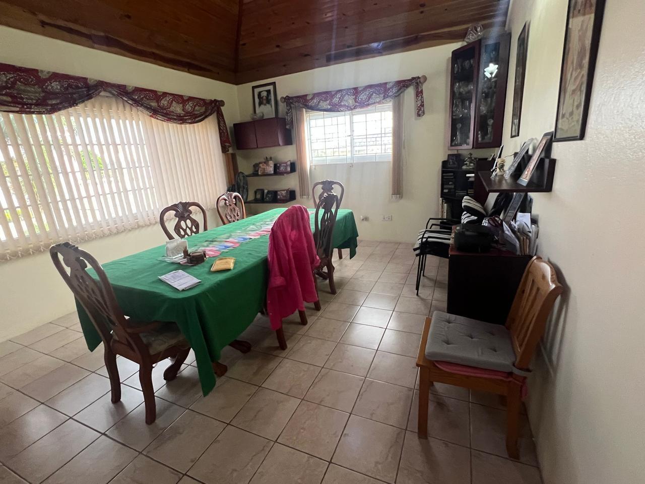 115 Victor Avenue, Inglewood