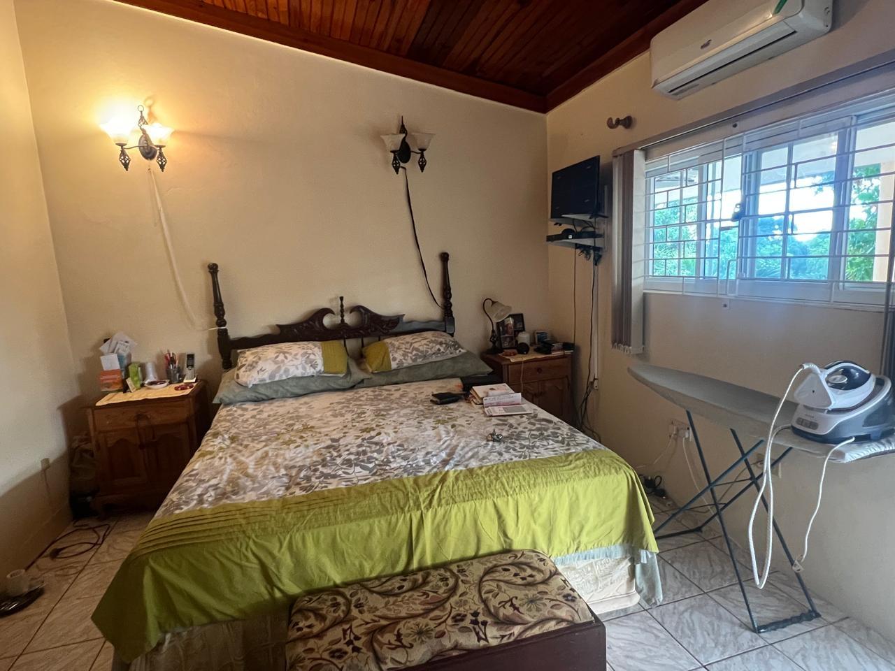 115 Victor Avenue, Inglewood