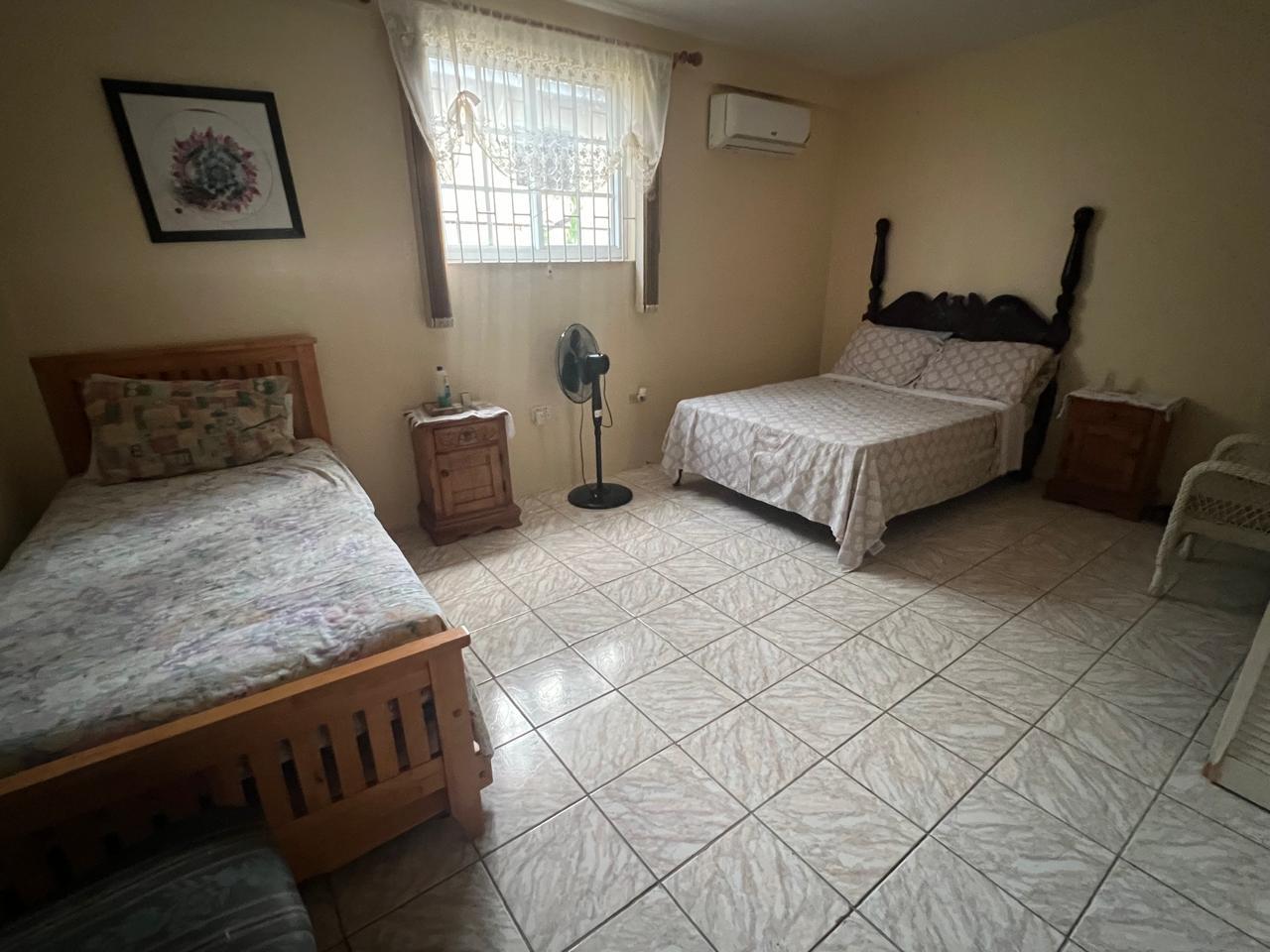 115 Victor Avenue, Inglewood