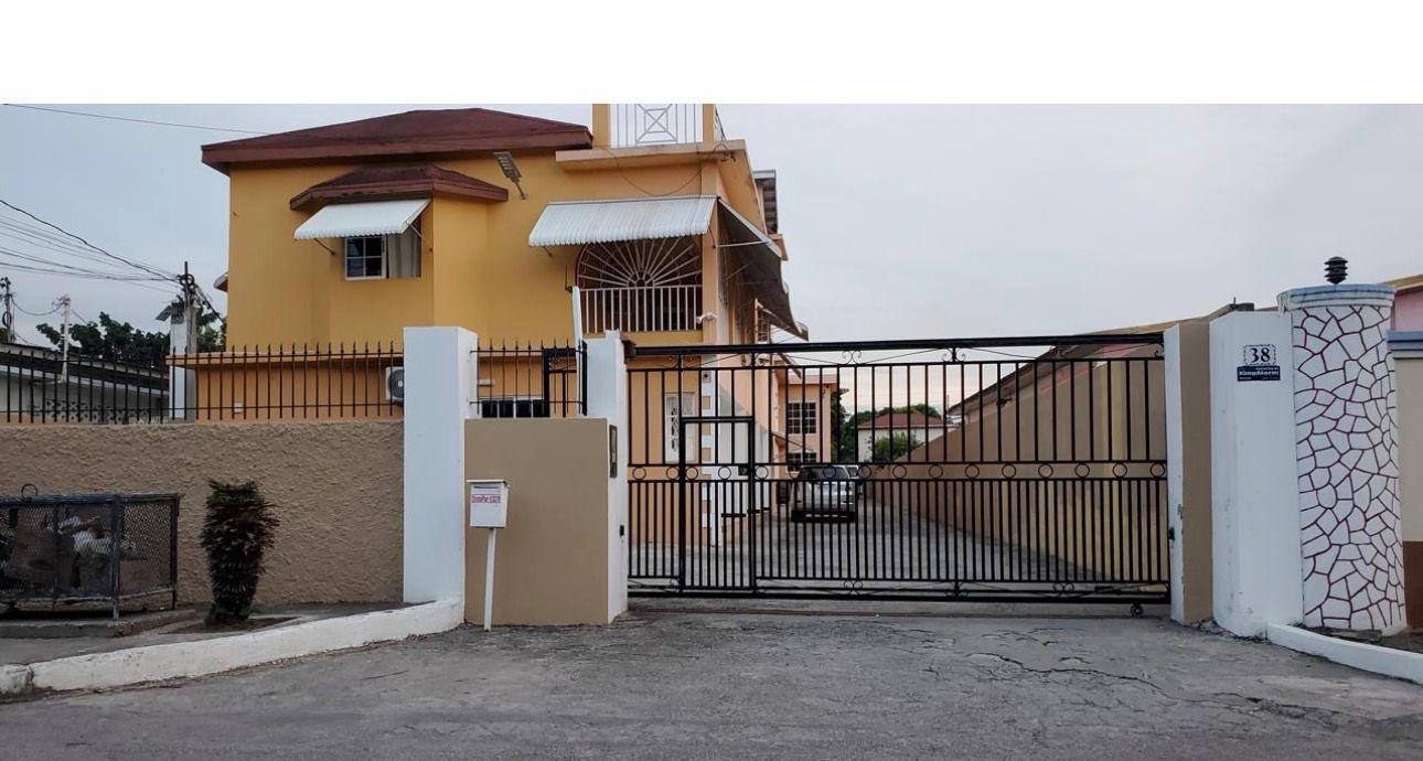 38 Hughenden Avenue 10