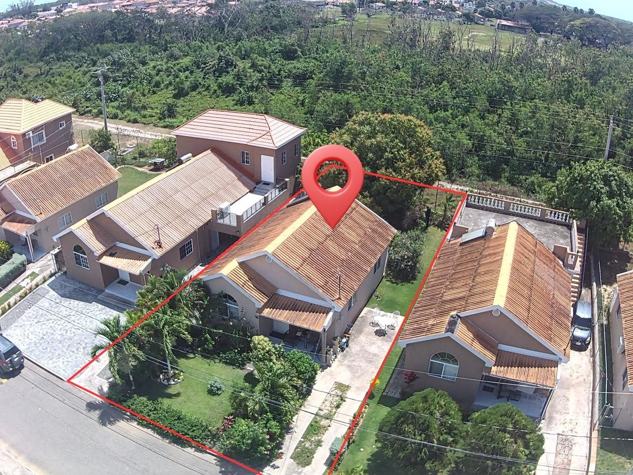 39 Martinique Boulevard, Car B39