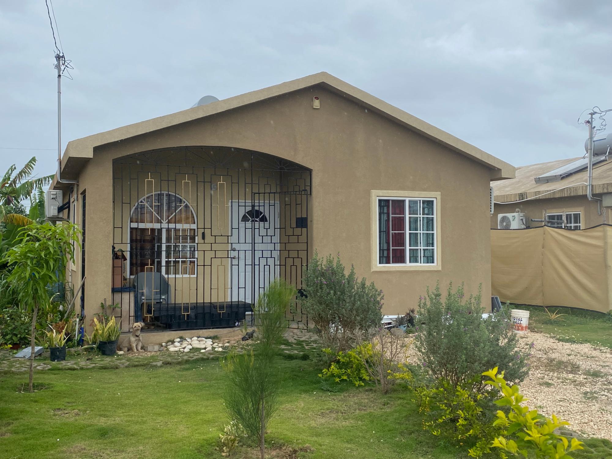 Onyx Avenue, Phoenix Park Lot 205