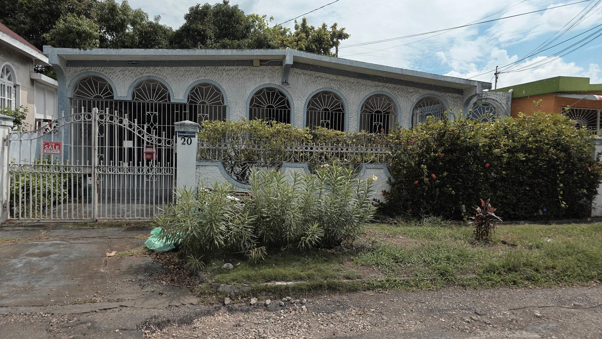 Motley Avenue, Hughenden,