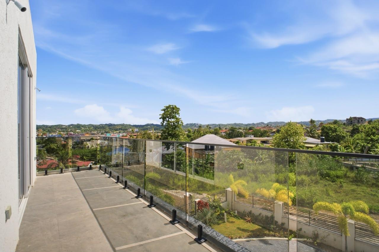 2, CHARLTON AVENUE