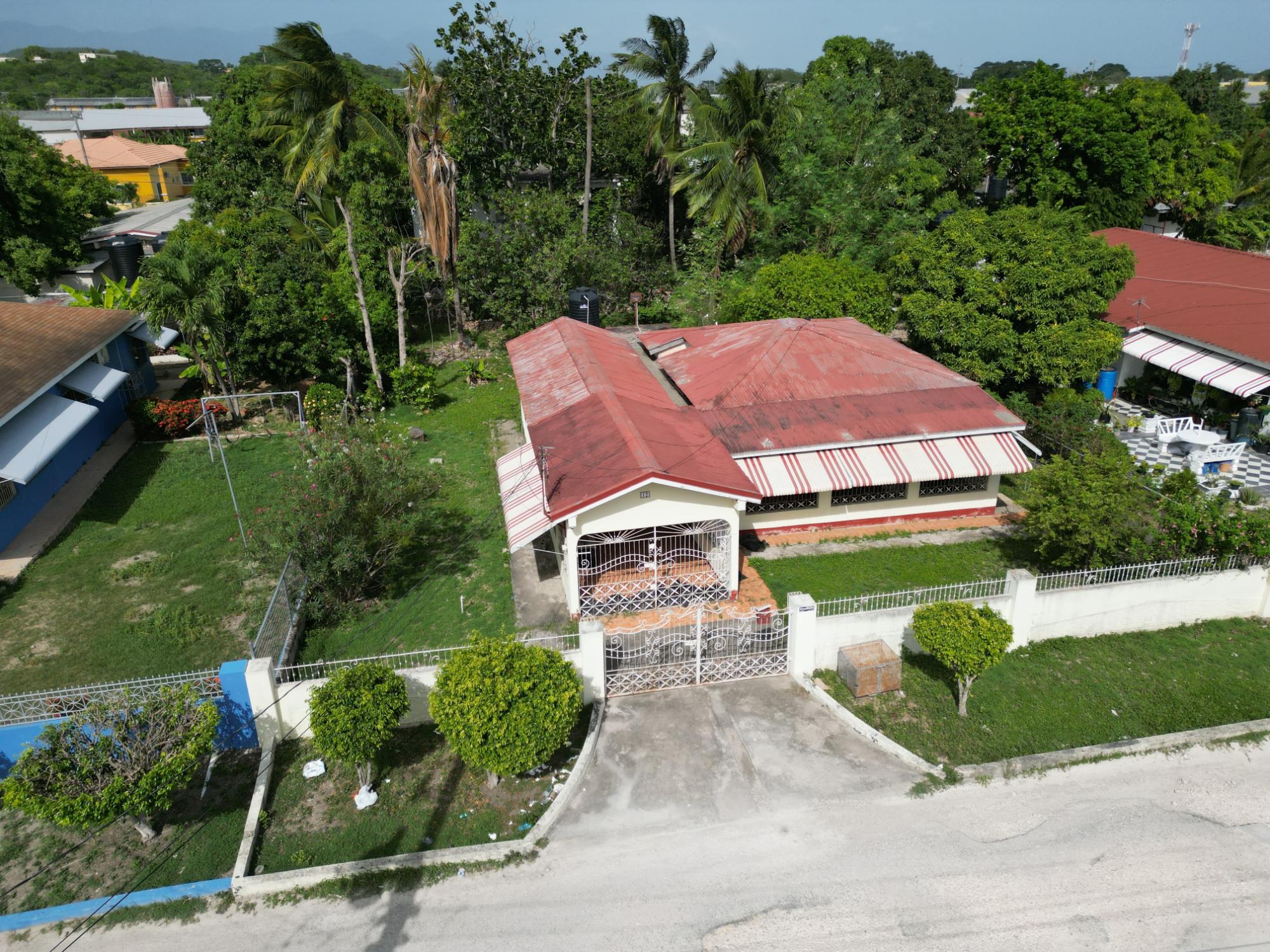 12 Twickenham Drive