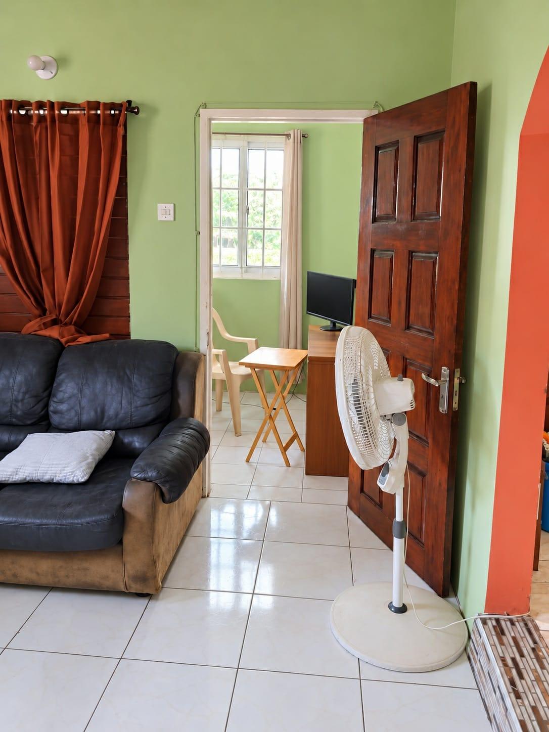 Property Image 6