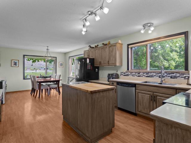8717 Veteran Rd