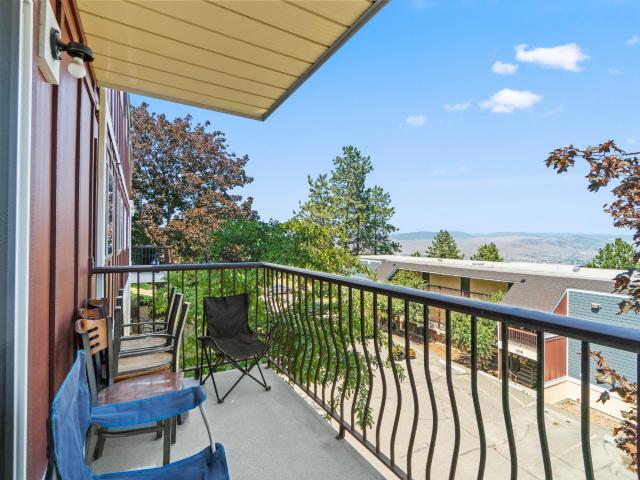 1810 Summit Drive 19