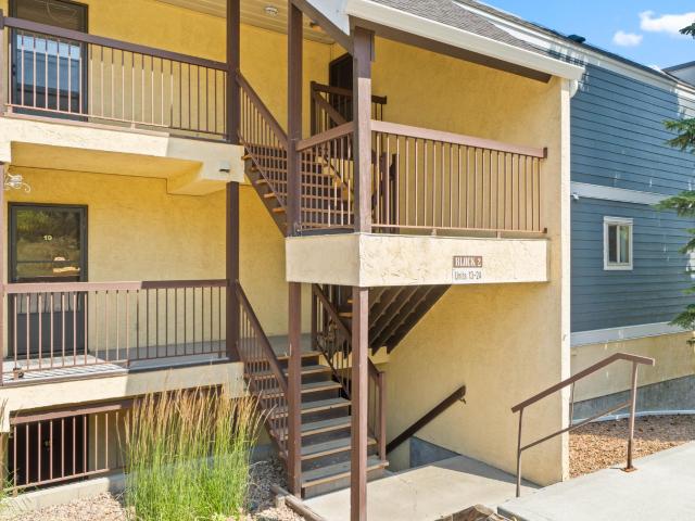 1810 Summit Drive 19