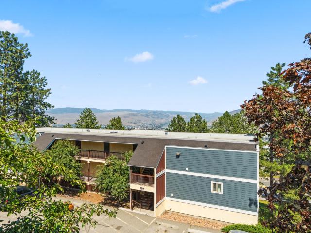 1810 Summit Drive 19