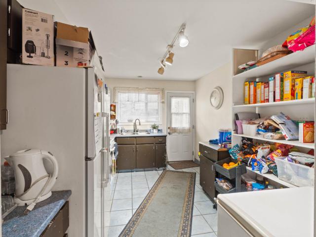 825 Hill Street 101