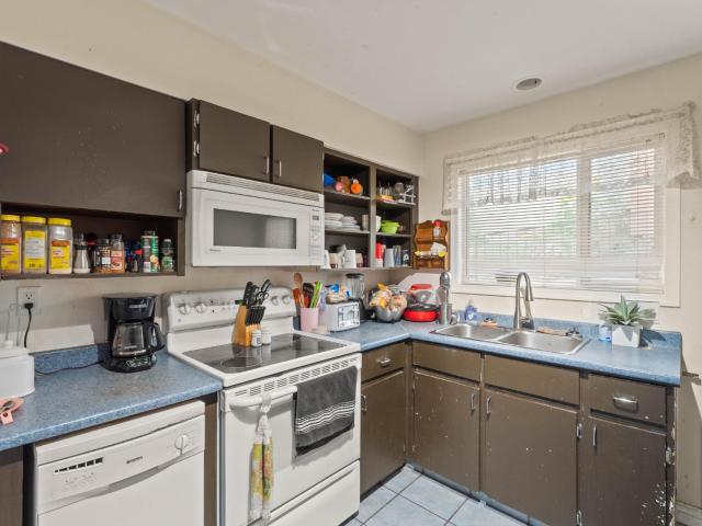 825 Hill Street 101