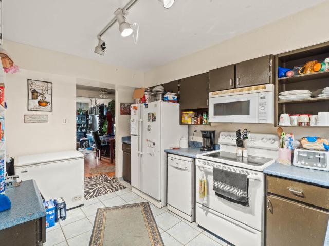 825 Hill Street 101