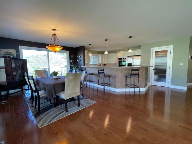 1491 Pine Cres