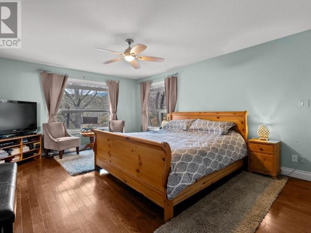1491 Pine Cres