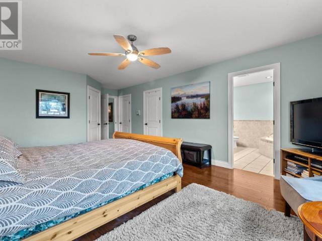 1491 Pine Cres