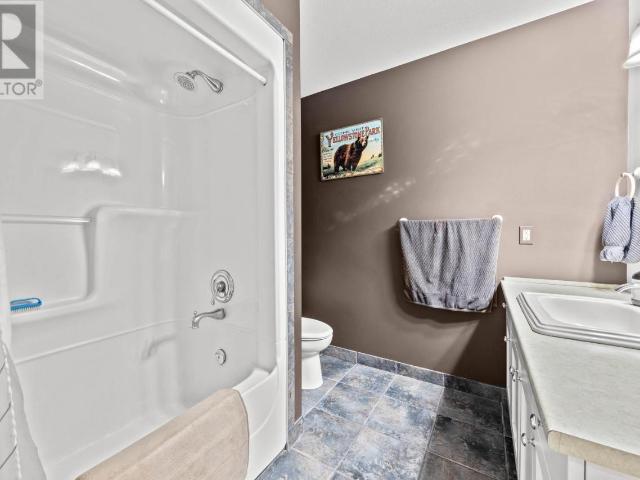 1491 Pine Cres