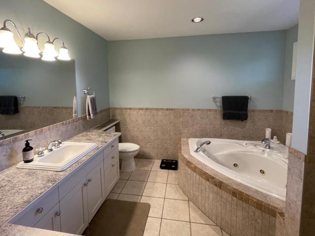 1491 Pine Cres