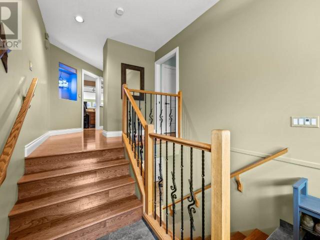 1491 Pine Cres