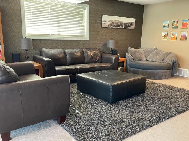 1491 Pine Cres