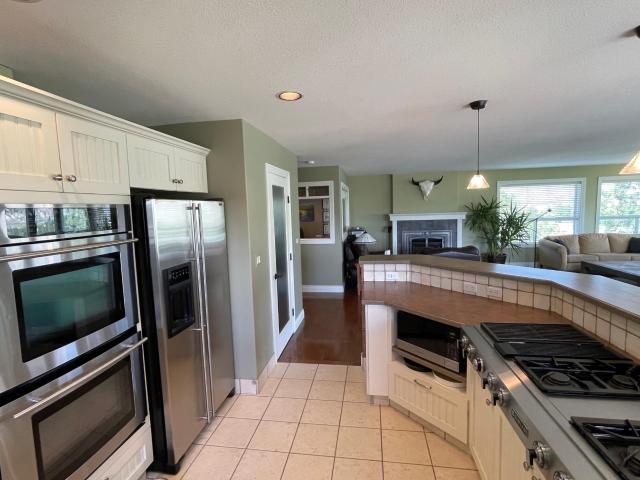 1491 Pine Cres
