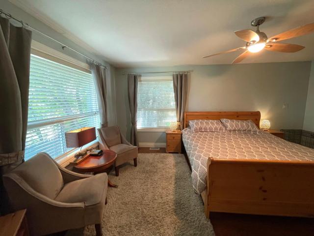 1491 Pine Cres