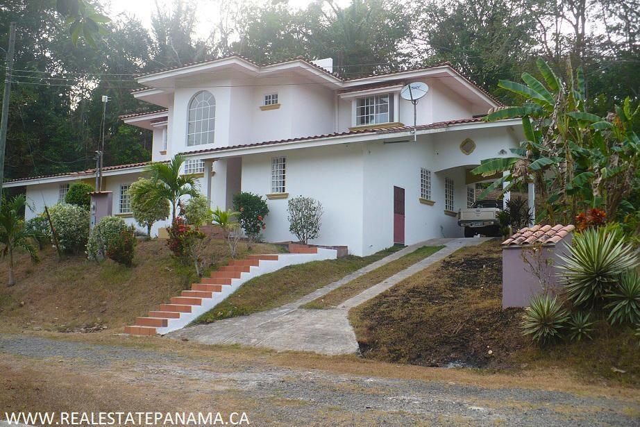 Sale 3bedroom house in La Chorrera Boquete Panama Real Estate