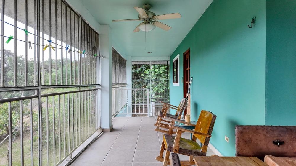 Listing Photo 12