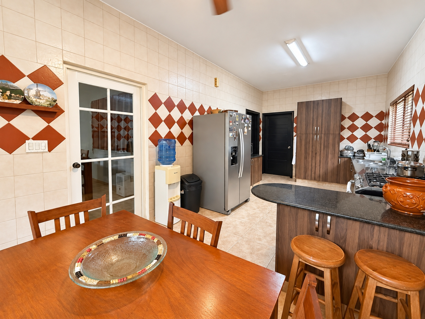 Listing Photo 9