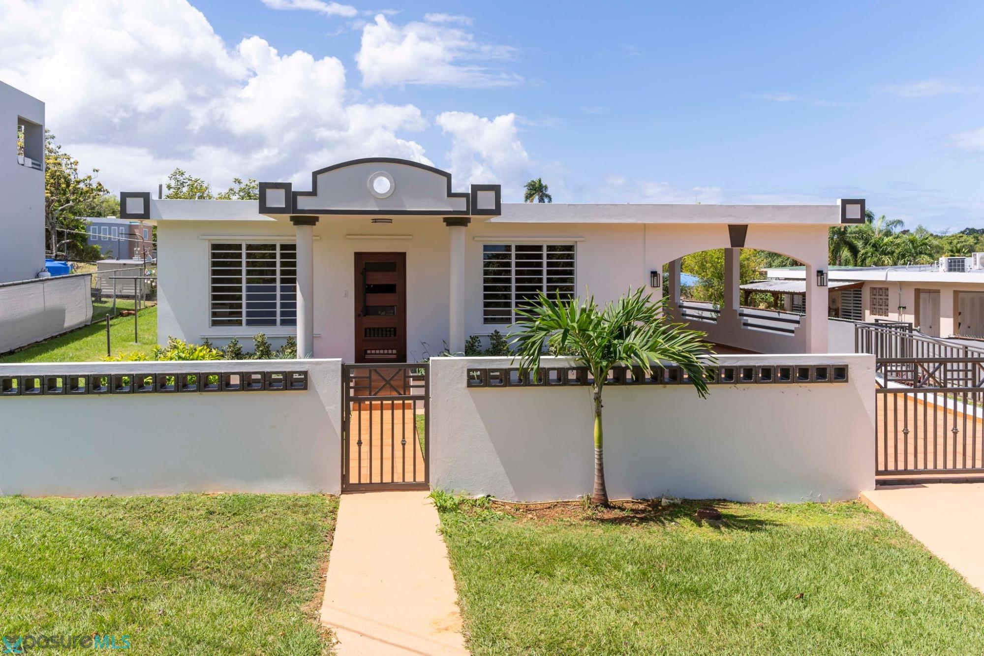 Casa en Alquiler - Aguadilla