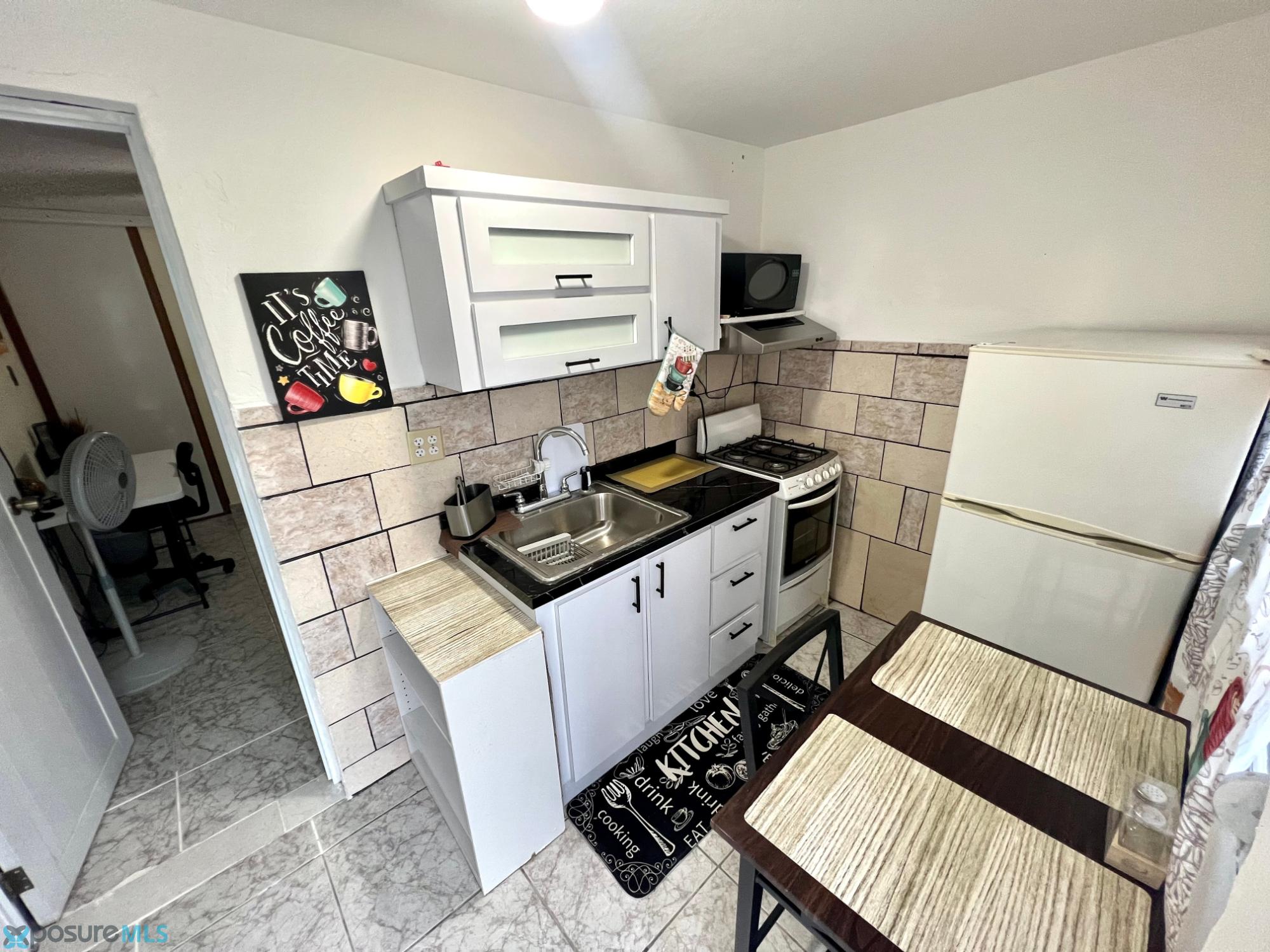 Residencia en Alquiler - Aguadilla