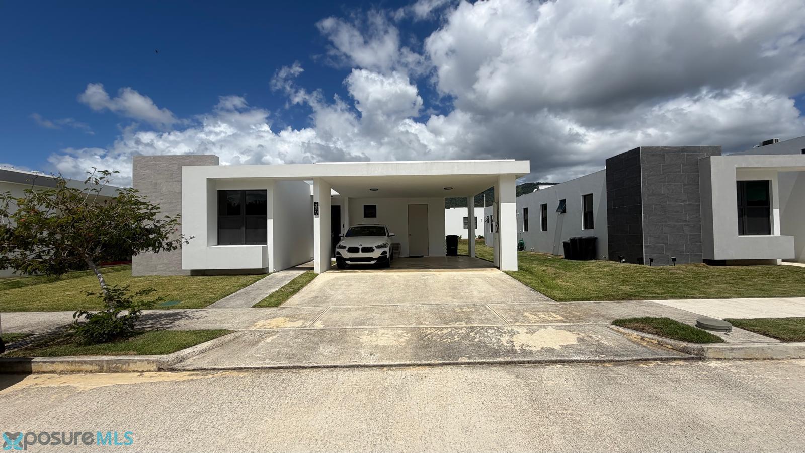 Casa en Alquiler - Gurabo