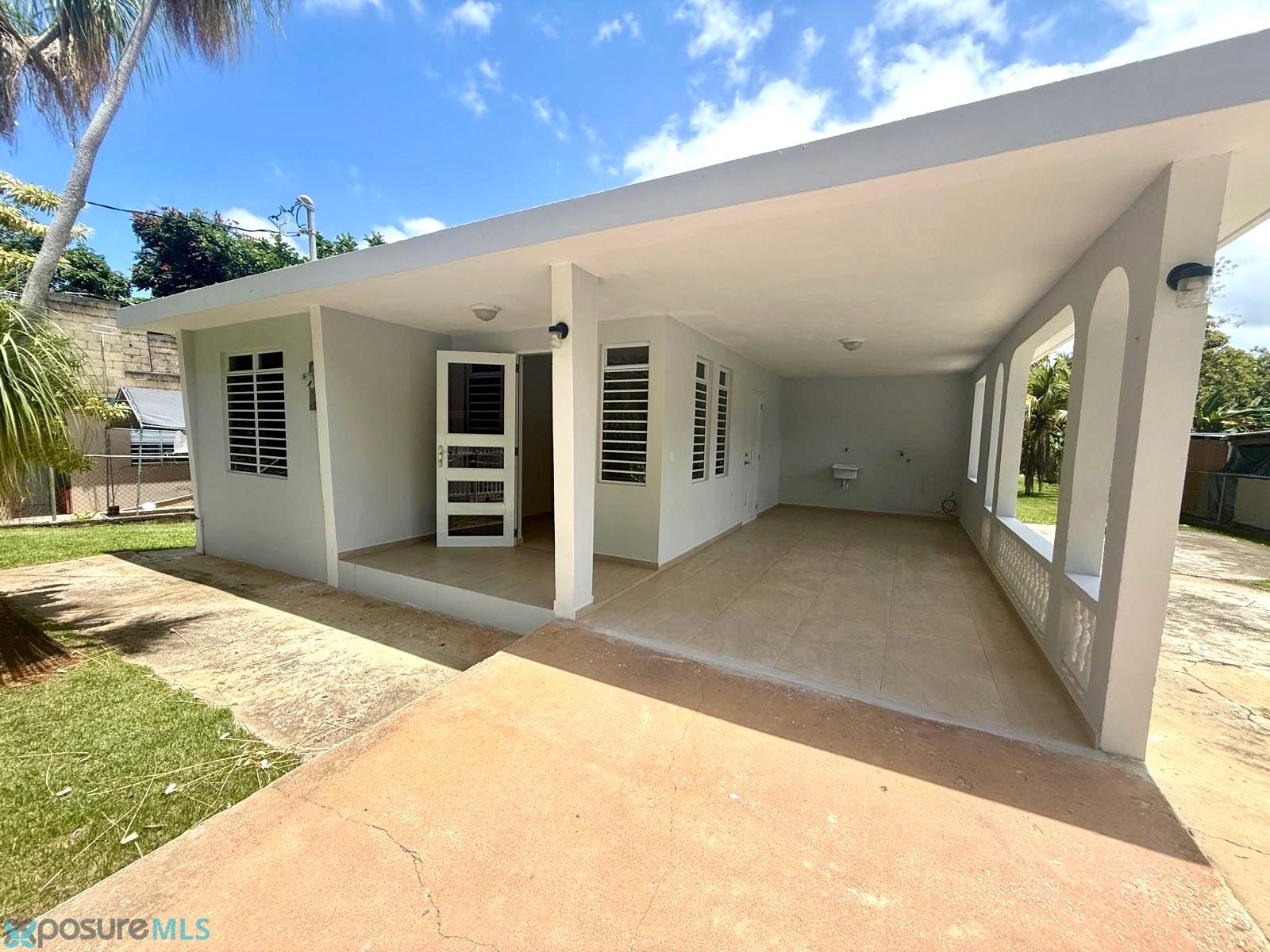 Casa en Alquiler - Aguadilla