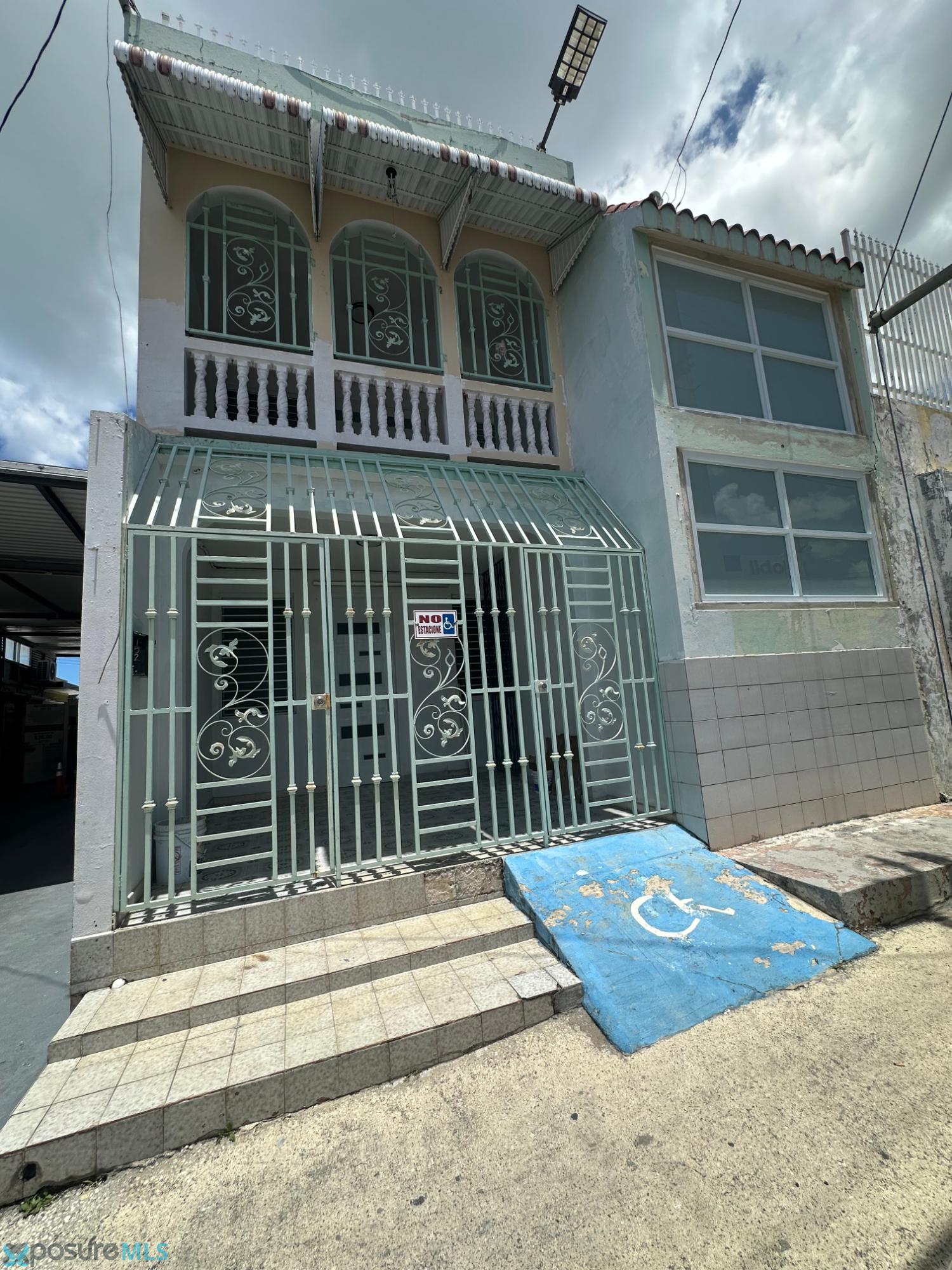 Residencia en Alquiler - Aguada