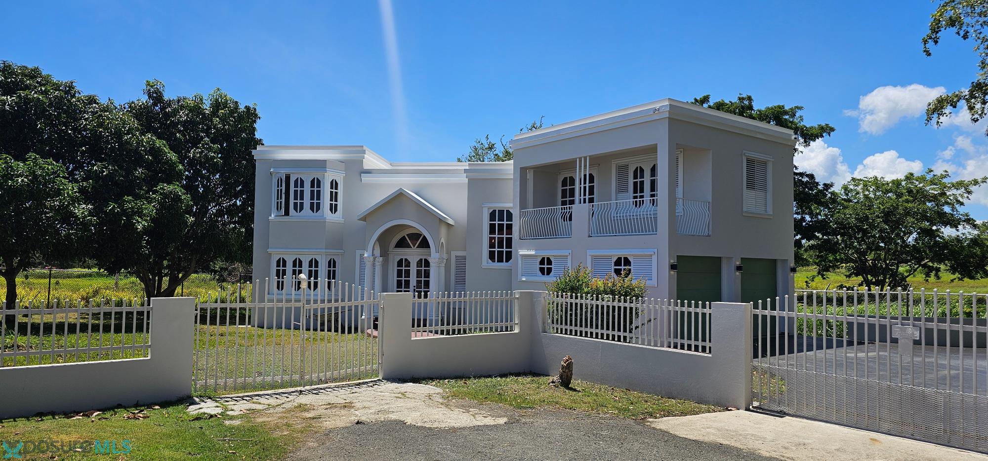 Casa en Alquiler - Aguadilla