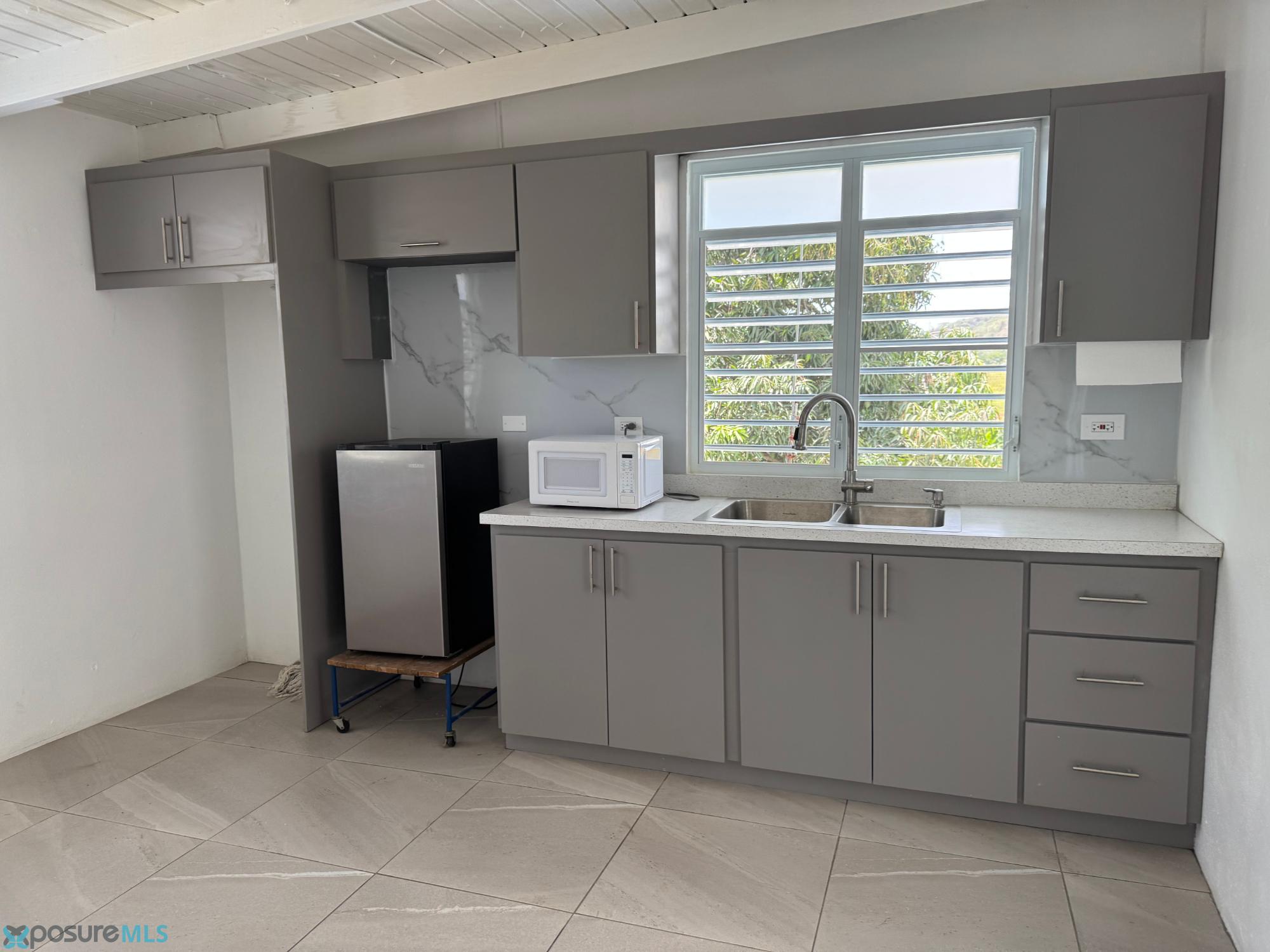 Residencia en Alquiler - Dorado