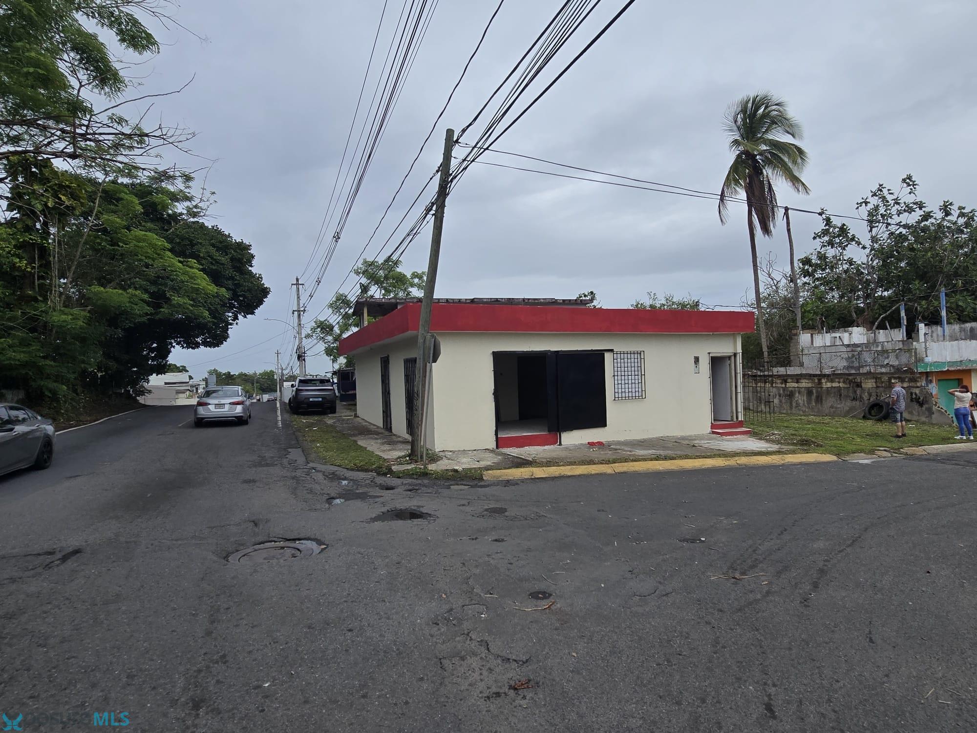 Residencia en Alquiler - Carolina
