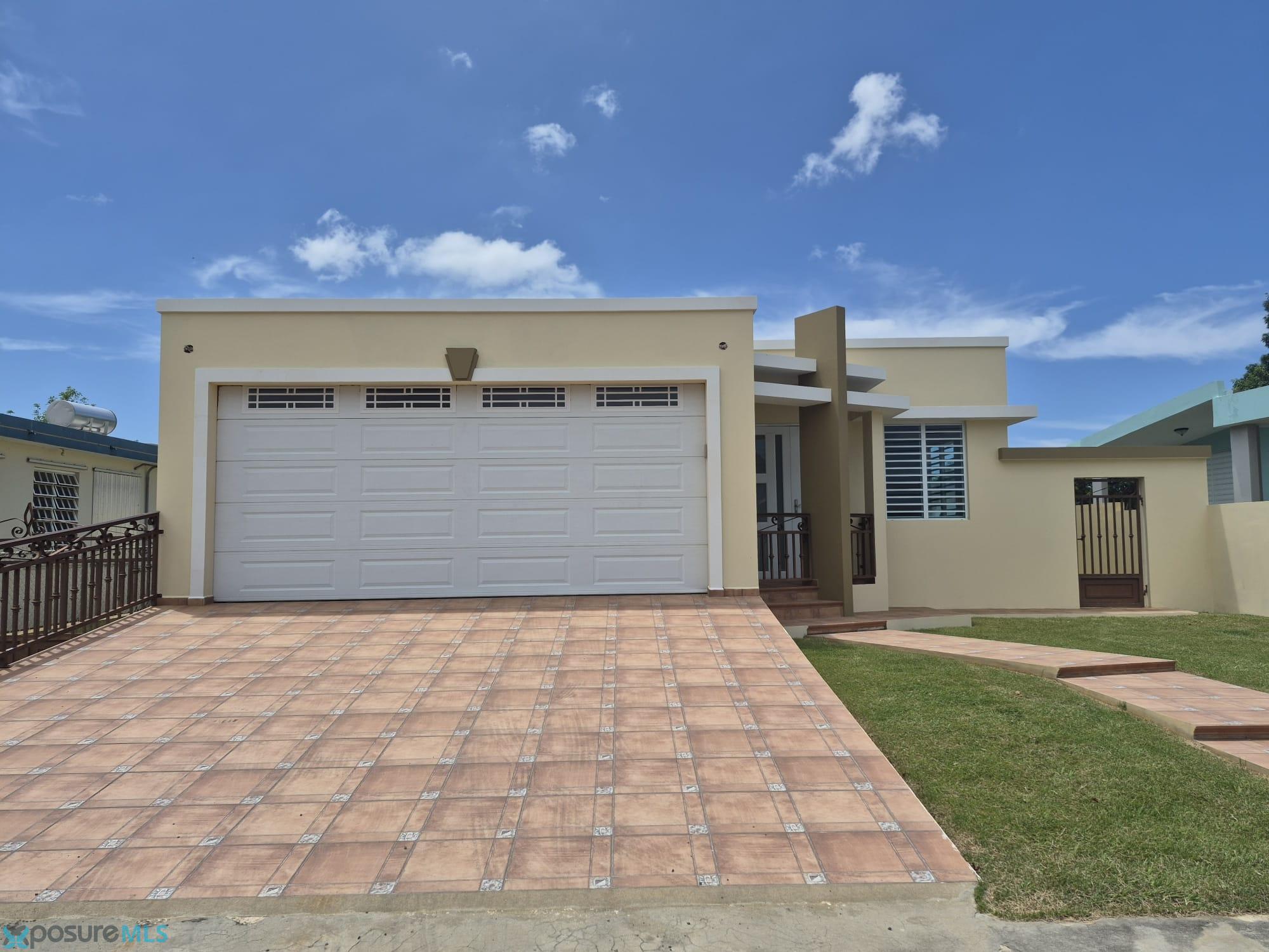Casa en Alquiler - Aguadilla