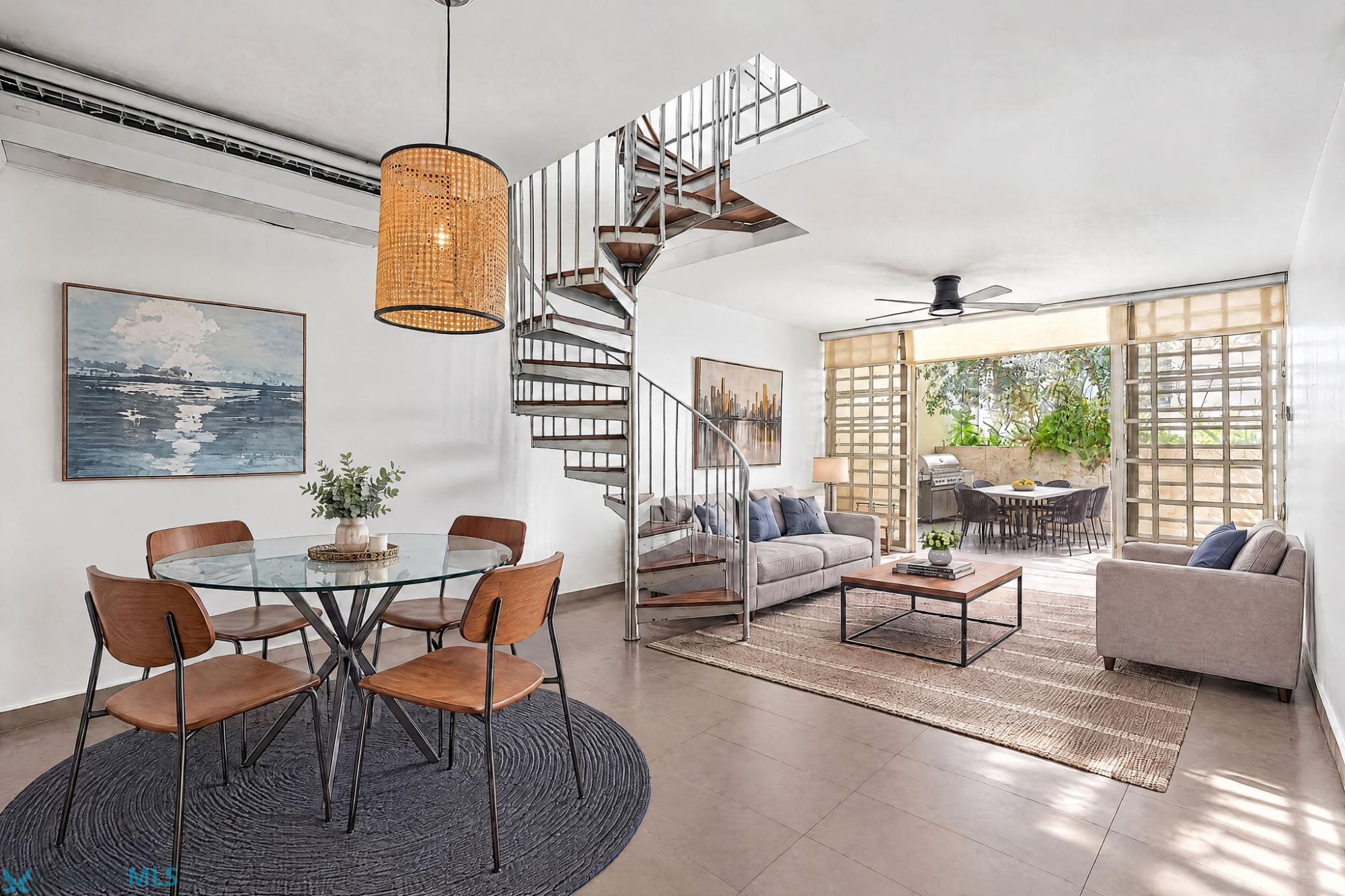 Townhouse en Alquiler - San Juan