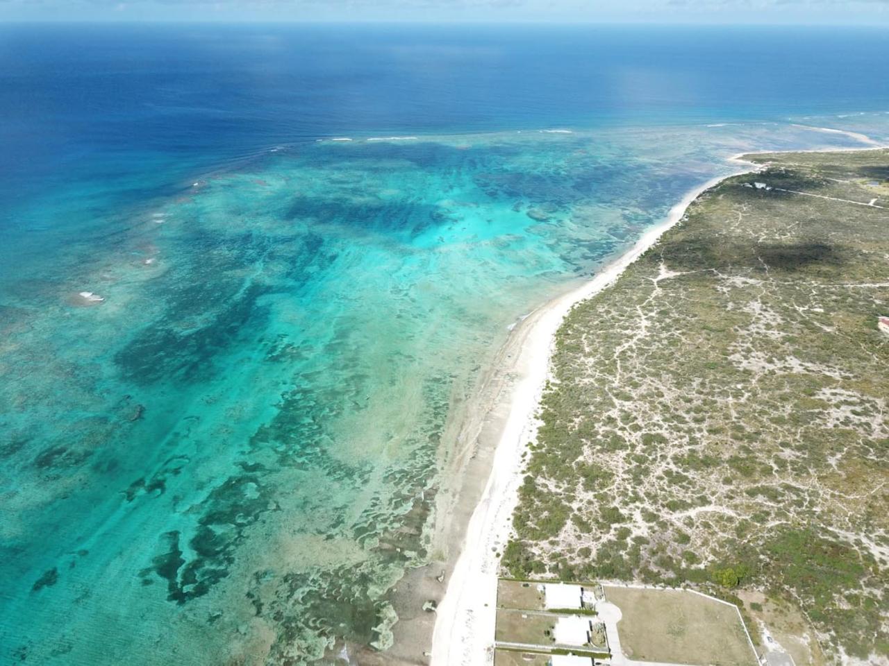 34 AC WEST COAST OCEAN FRONT