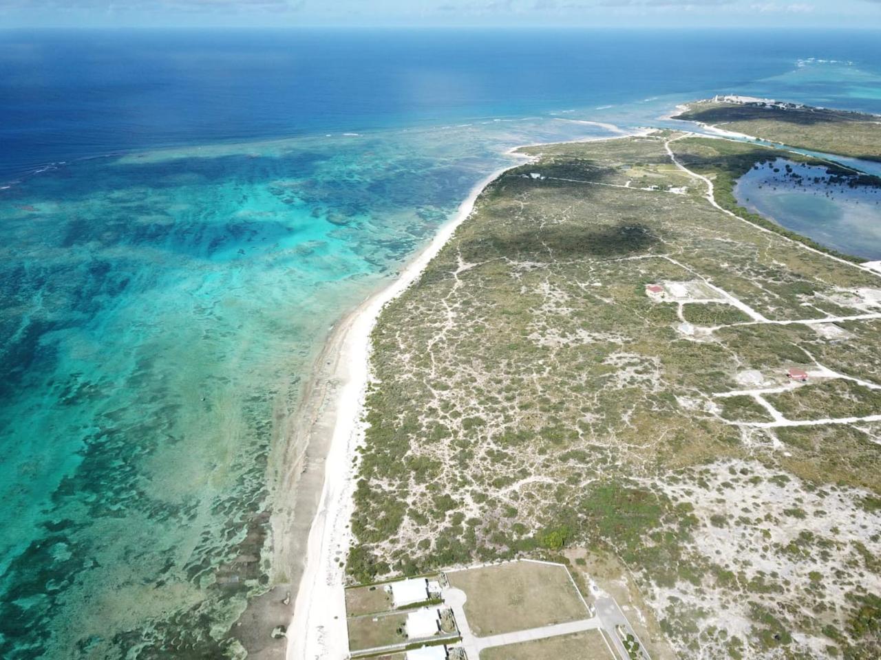 34 AC WEST COAST OCEAN FRONT