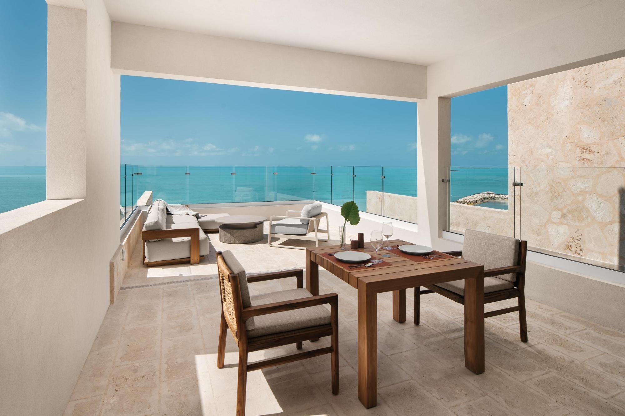 C6 - The Strand Turks & Caicos