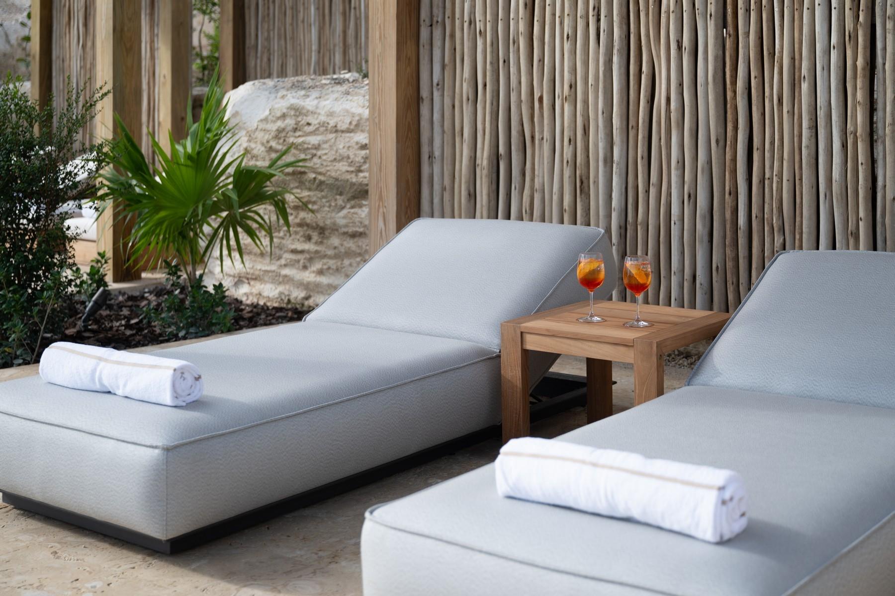 C6 - The Strand Turks & Caicos