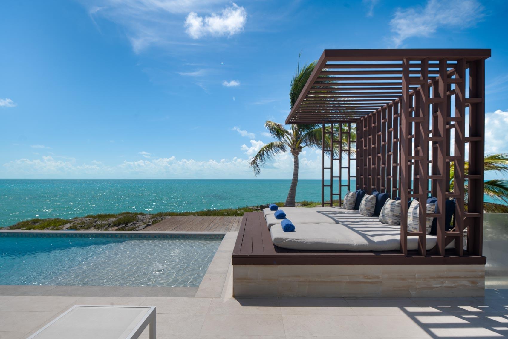 550 TIP OF THE TAIL VILLA — photo 3