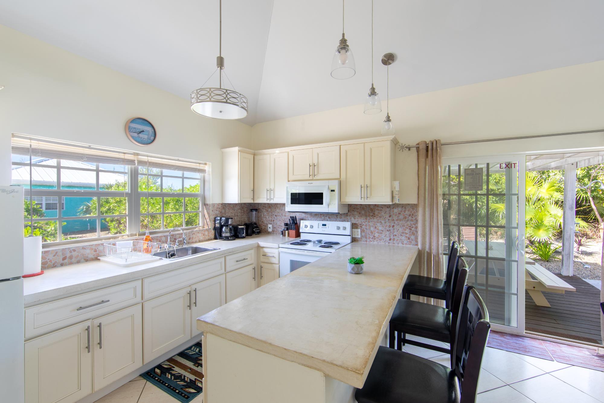 EMPYREAN VILLAS ROAD — photo 4