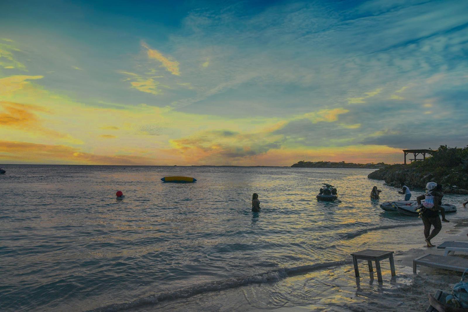 Sunset Close Villa