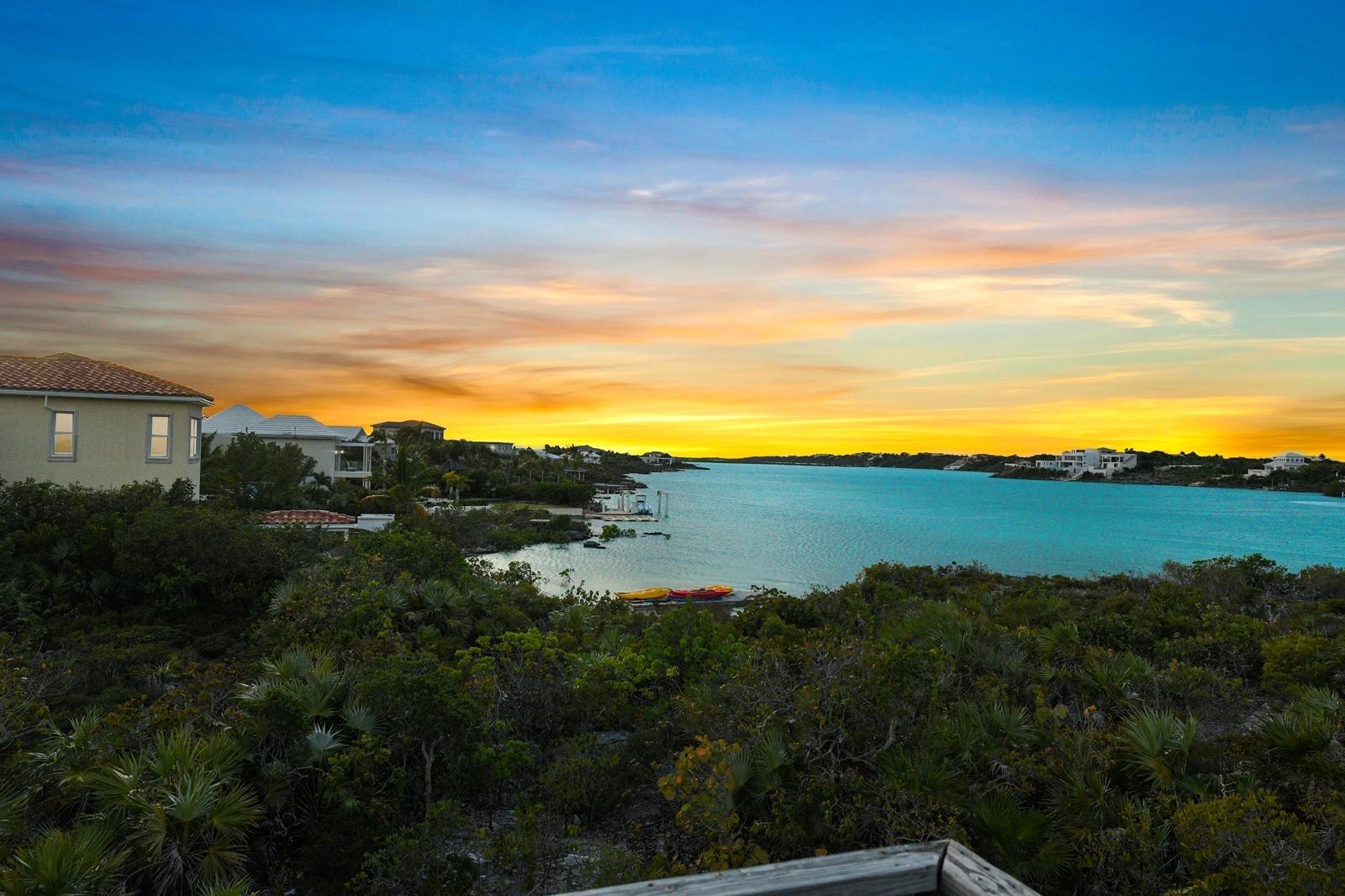 Sunset Close Villa