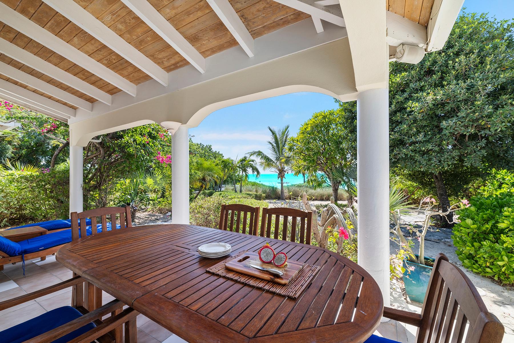 Villa Oceana, Harbour Gates