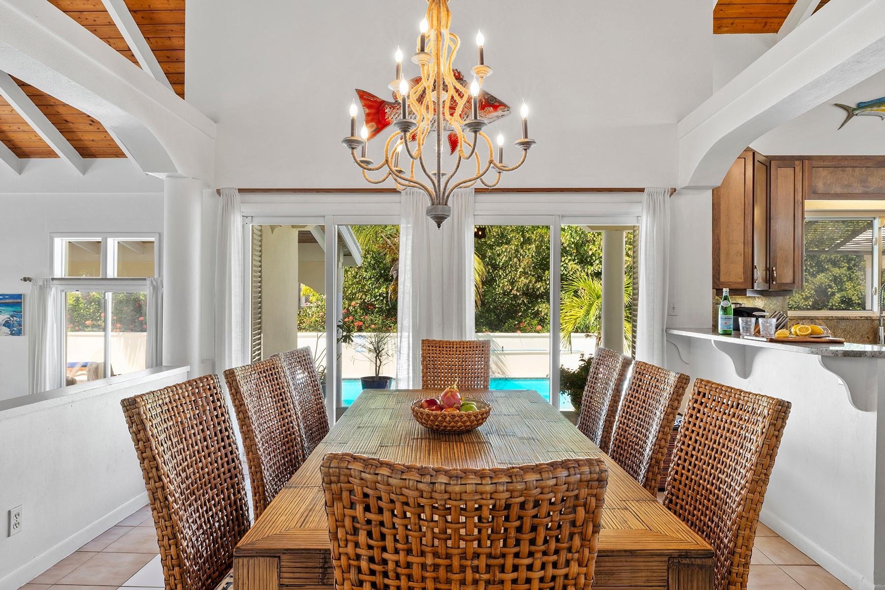 Villa Oceana, Harbour Gates