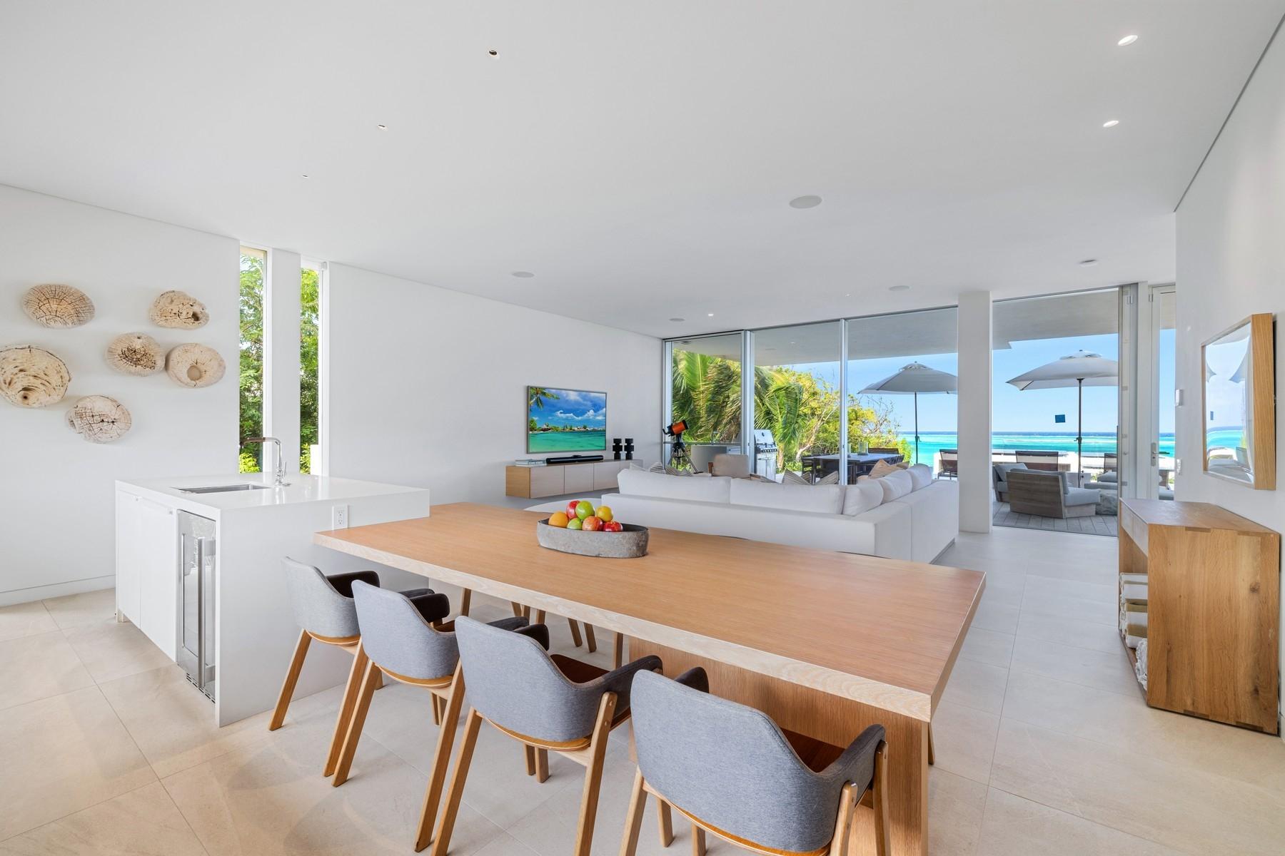 BEACH ENCLAVE NORTH SHORE — photo 4